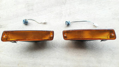 Front Bar Indicator Lights 2 x for Toyota Land Cruiser HDJ80 HZJ80 (1990-1998)