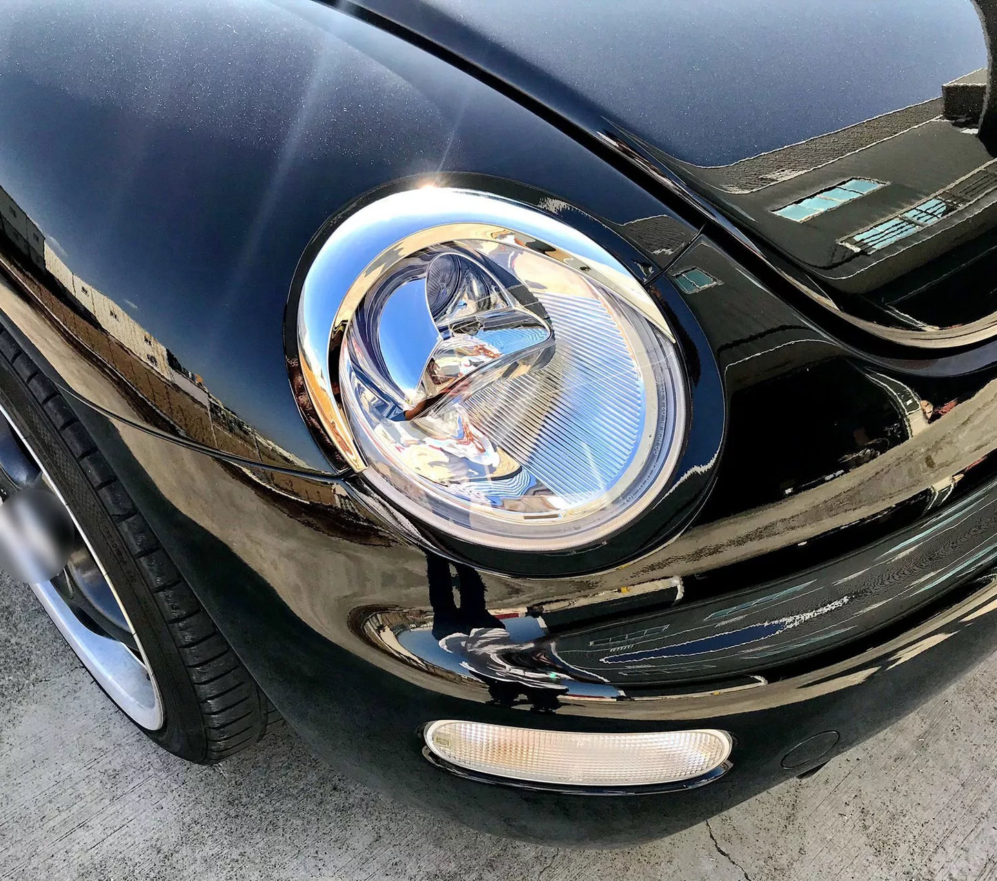Eyeline Trim Headlight Covers for Volkswagen New Beetle (1999-2005)