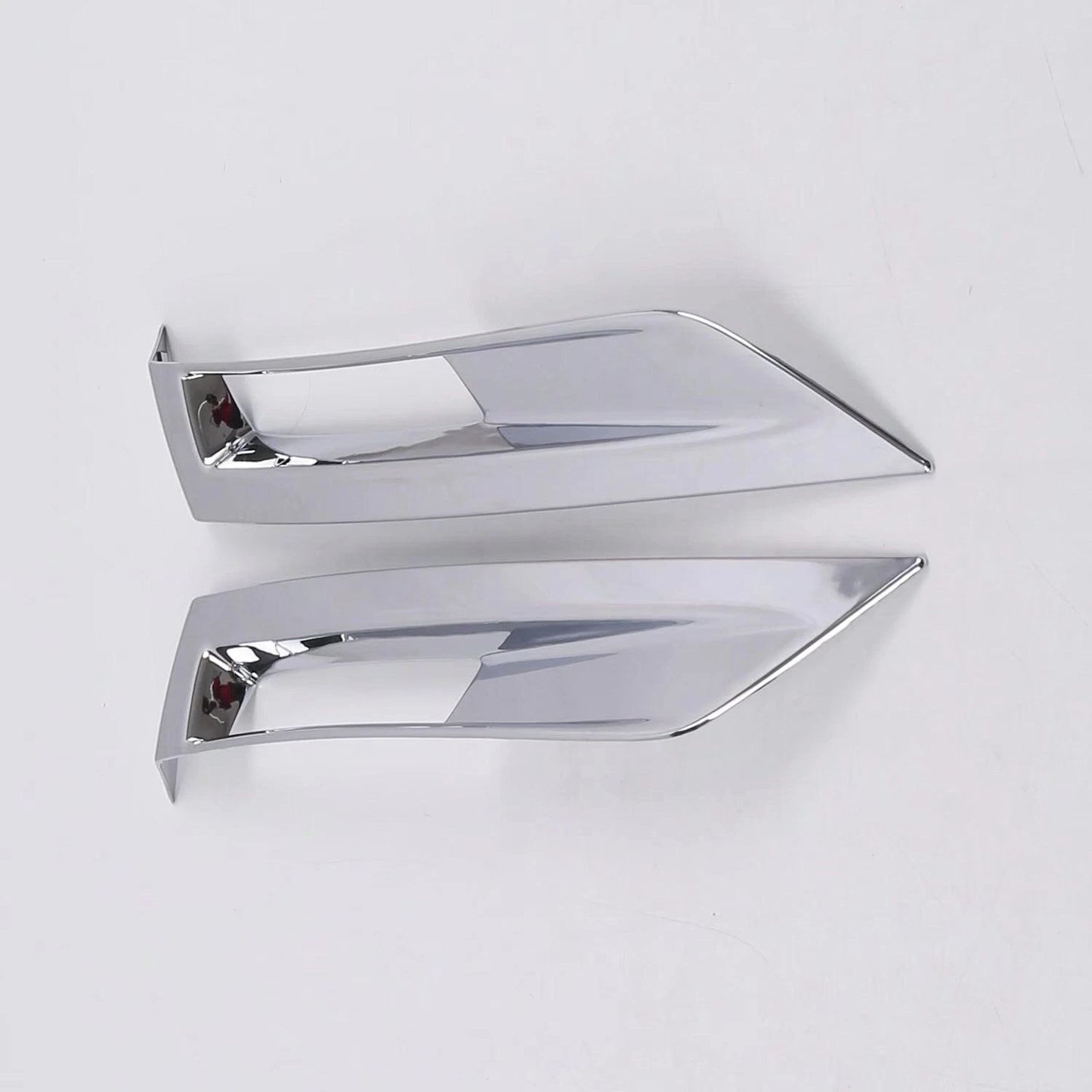 Rear Fog Light Frame Taillight Cover Trim for Nissan Kicks (2016-2020) 2 x Chrome