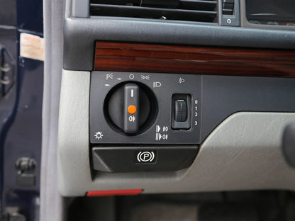 Handbrake Release Lever for Benz W124 (1984-1993)
