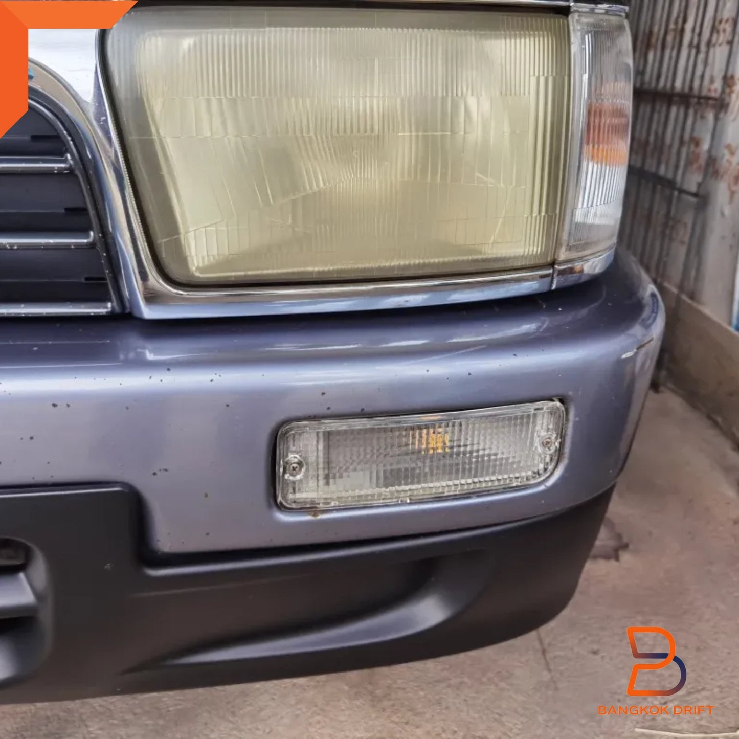 Clear Lens Front Turn Signal Lamp for Toyota Hilux Ute (1988-1997)