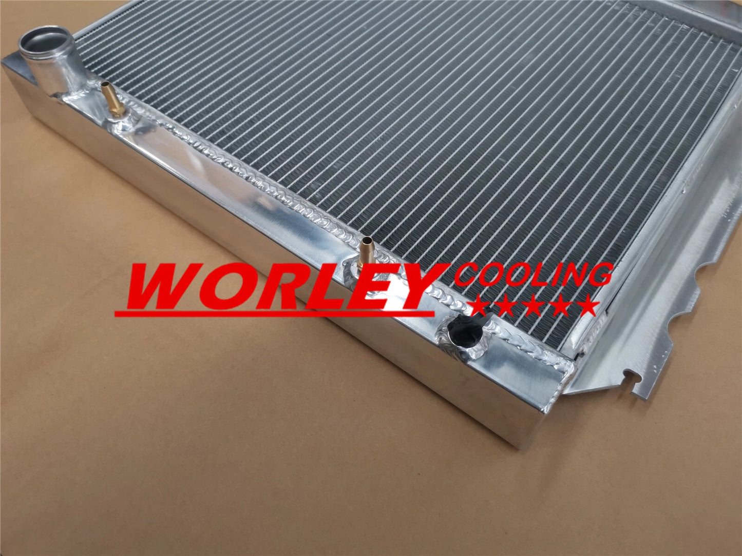 Aluminium Radiator & Fan for Chrysler Valiant Series VG VJ HEMI 6 Cyl (70-76)