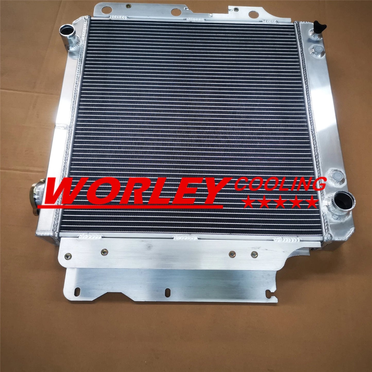 3 Row Radiator & Shroud for Jeep Wrangler 1992-2006 (1992-2006)
