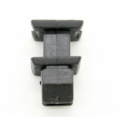 30 x Retainer Clips Tight Fit
