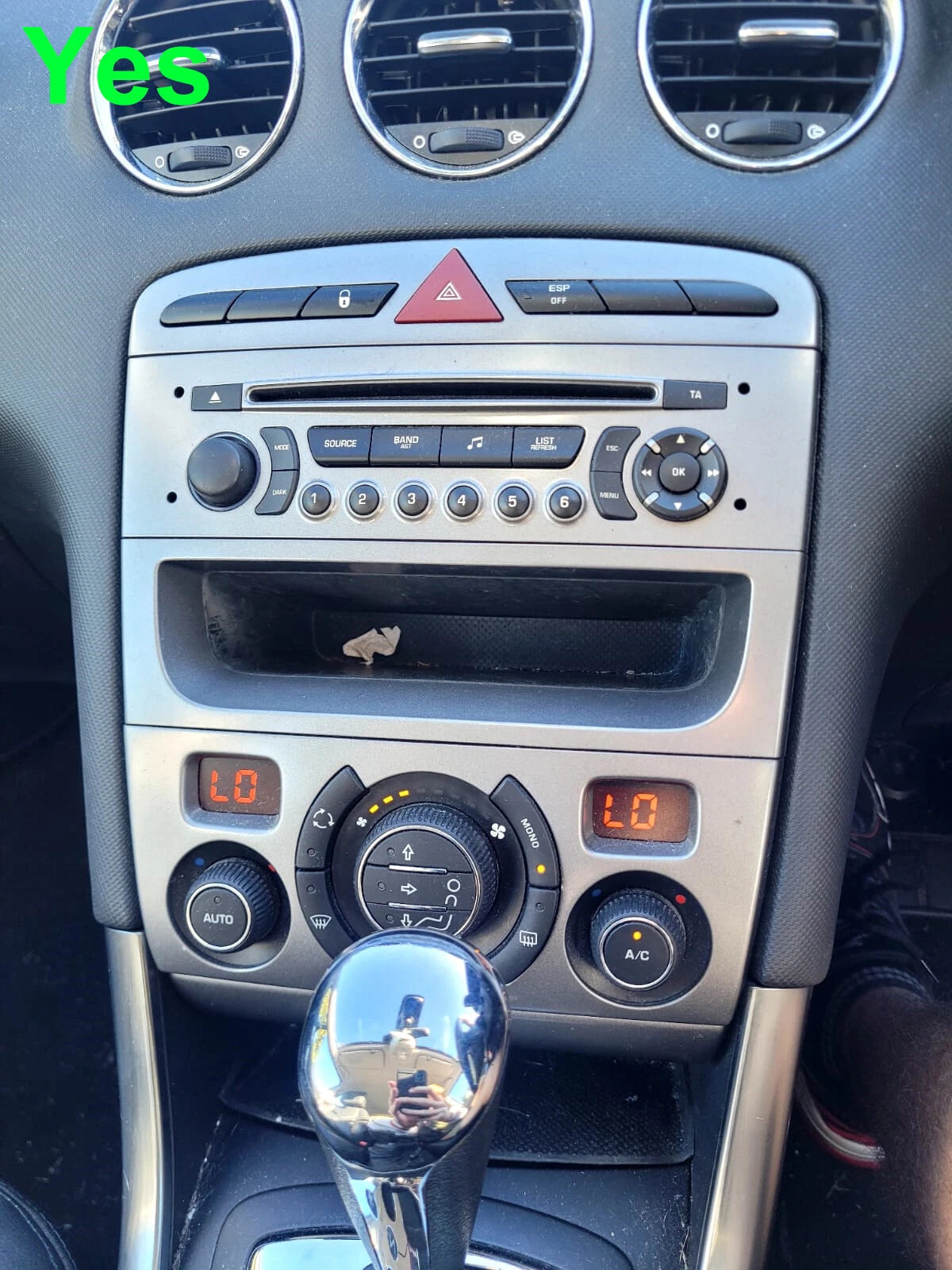 9'' Wireless Carplay Android Auto Head Unit for Peugeot 308 (2008-2014)