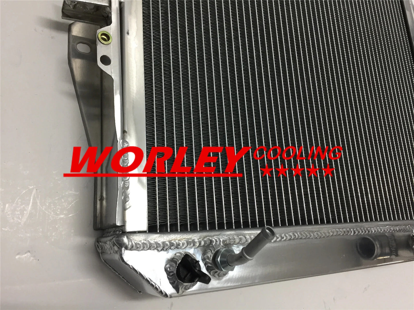 Aluminum Radiator & Silicone Hoses for Toyota Surf Hilux 2.4/2.0 (1988-1997)