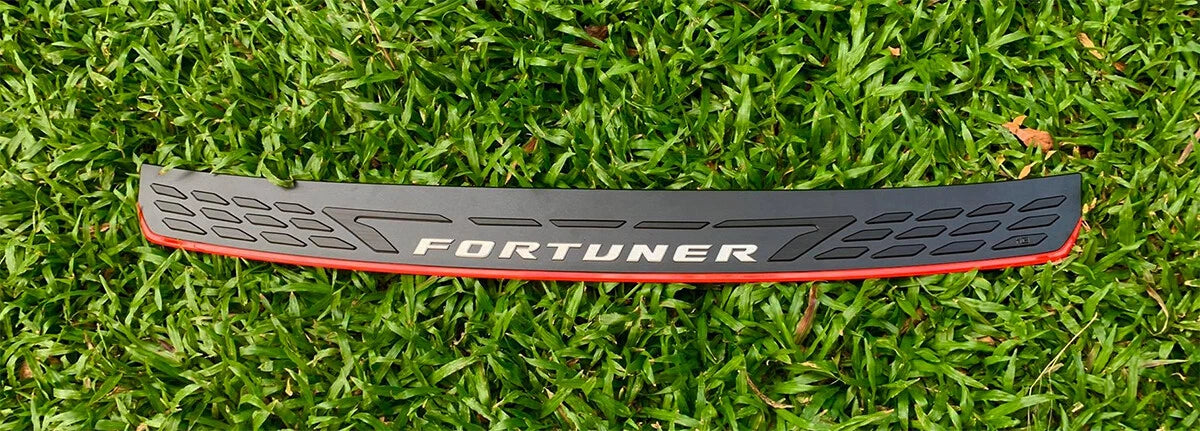 Red Matte Black Rear Bumper Step Door Scuff Plate Cover for Toyota Fortuner (15-22)