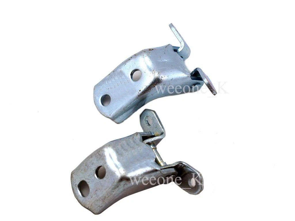 2 x Door Hinges for Nissan D22, Maxima (1995-2004)