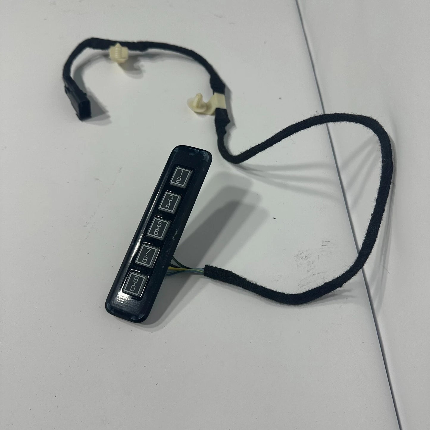 Door Keyless Lock Pad Ford F-150/F-250/350/450 (2015–2022)