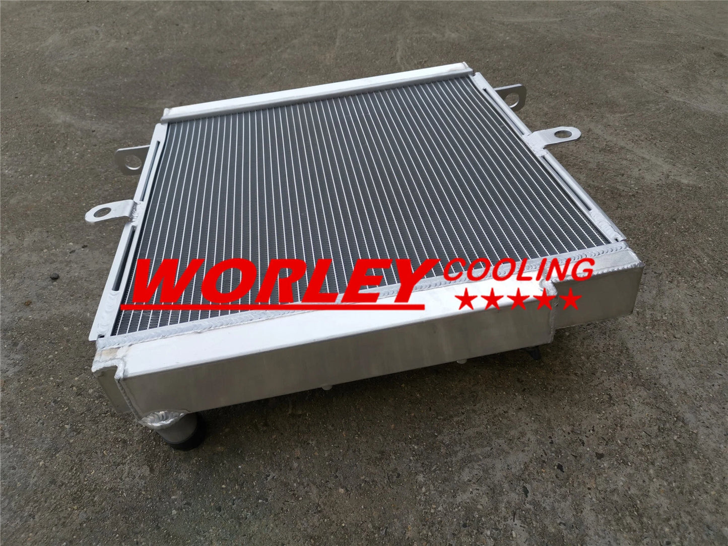 Radiator for TOYOTA LAND CRUISER HZJ70/HZJ73/HZJ75/HZJ77 1HZ-FE 4.2L (1990-2007)