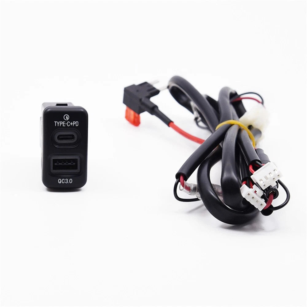18W Type-C + QC3.0 Fast Car Charger for Toyota Highlander, FJ Cruiser, RAV4