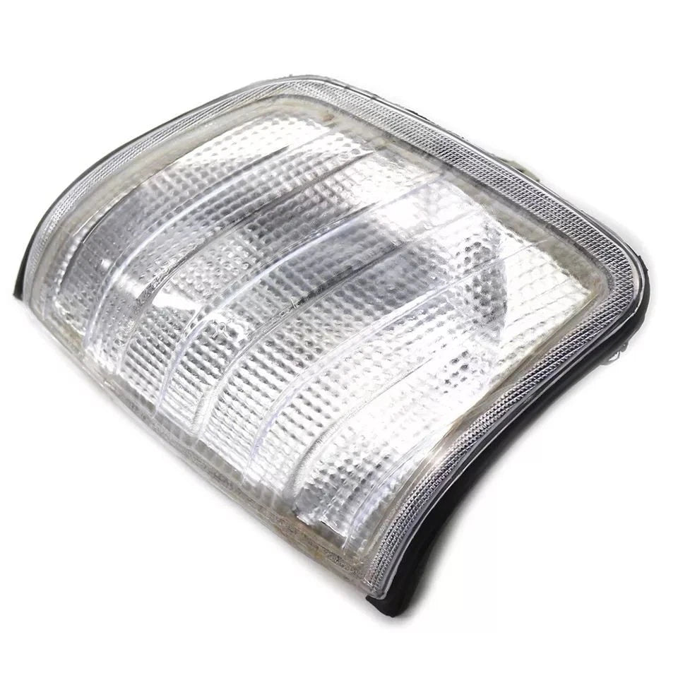 Side Marker Corner Light Parking Lamp for Mercedes E-Class W124 (1985–1995)