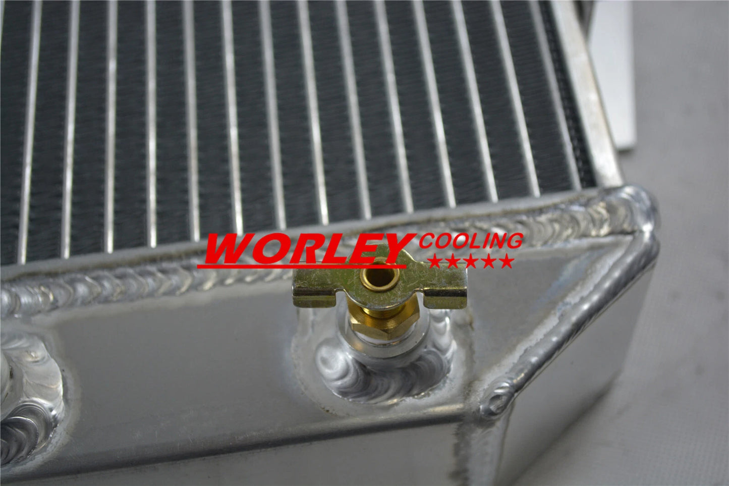 Alloy Radiator for Mitsubishi Pajero 3L (2000-2006)