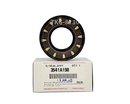 Front Diff Side Oil Seal for Montero Pajero Sport 2.4 Diesel 4WD (2008-2015)