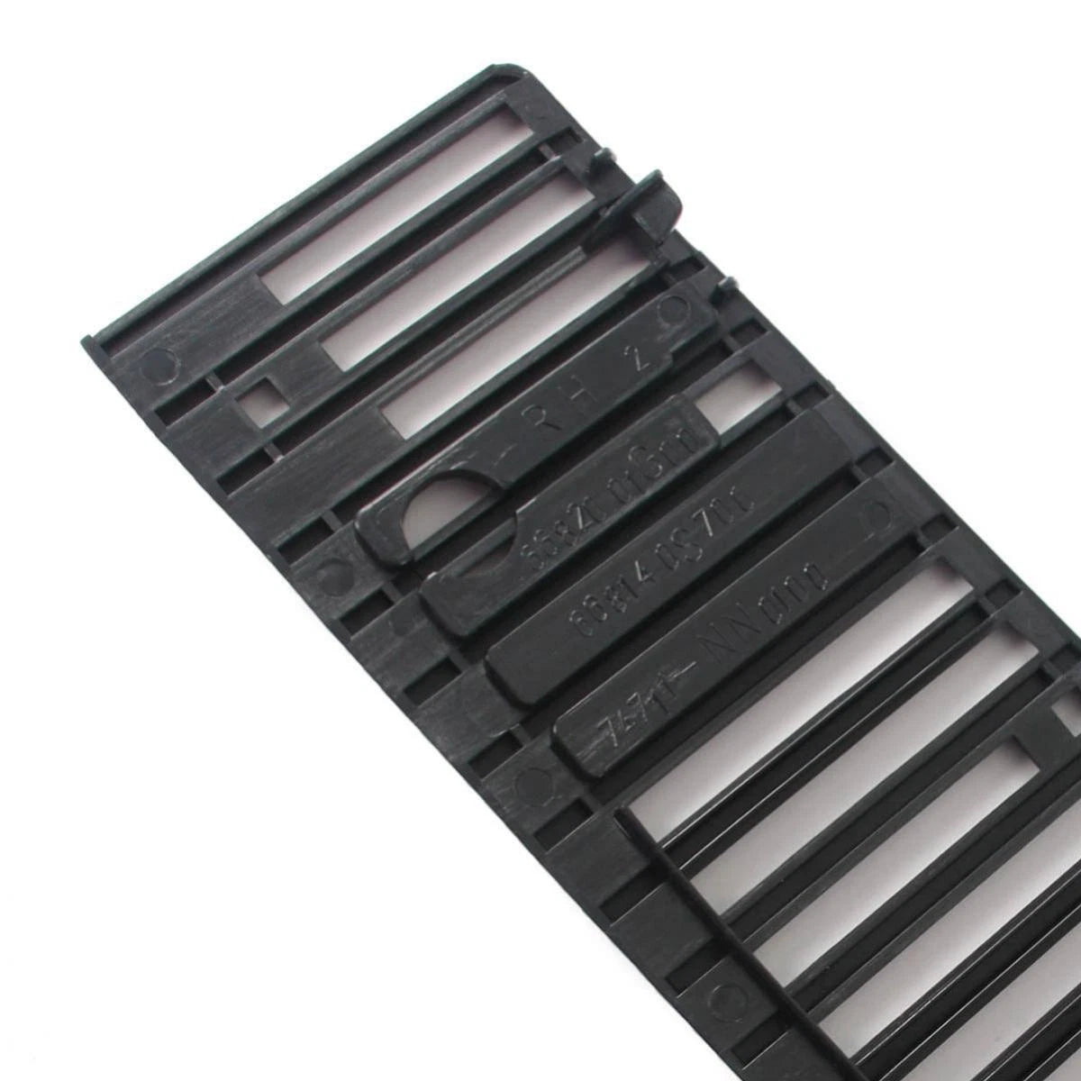 Hood Ventilator Grille Clip Fastener RH Fits Nissan Navara D21 Truck 1986-97 D05