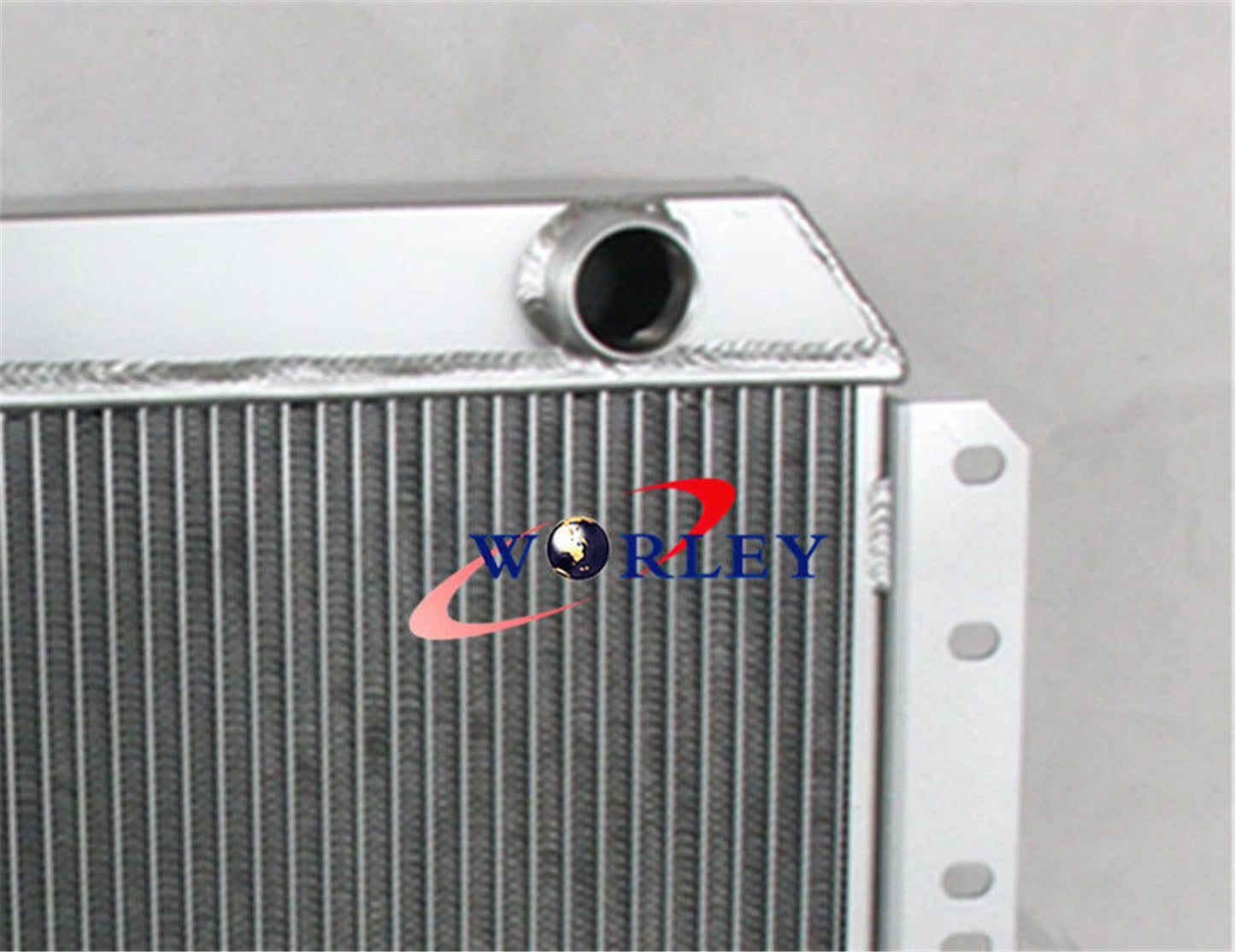 3 Row Aluminum Radiator & Shroud for Land Cruiser HJ45 HJ47 (1979-1984)