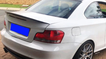 Carbon Fiber Rear P Style Spoiler Wing for BMW 1 Series E82 E88 (2007-2013)