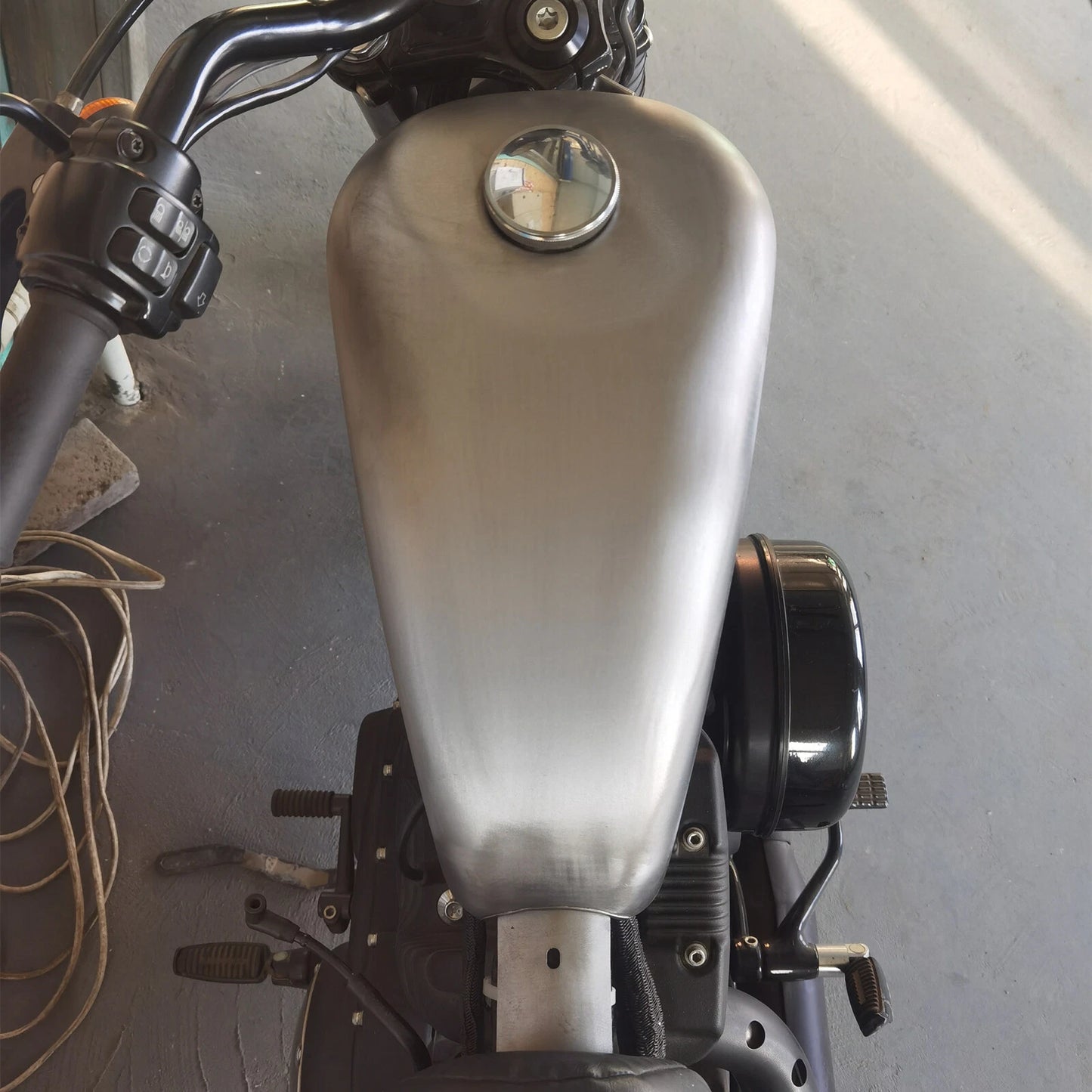 Fuel Tank 7.5L with Cap for Harley Sportster (2004-2006)