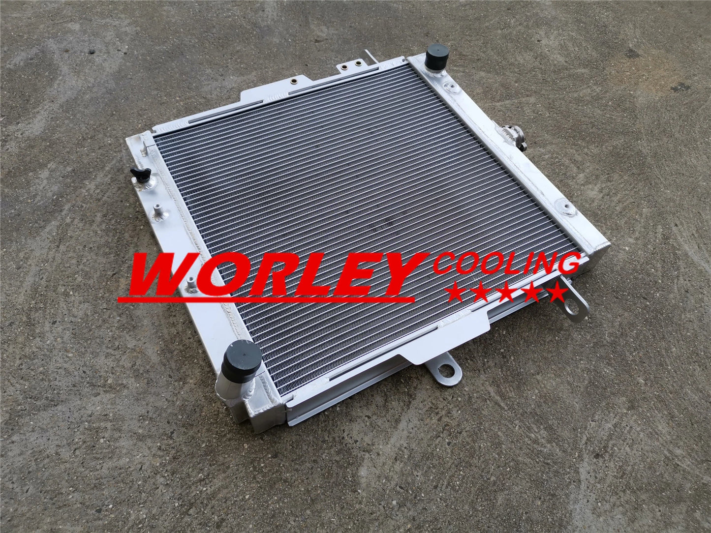Radiator for TOYOTA LAND CRUISER HZJ70/HZJ73/HZJ75/HZJ77 1HZ-FE 4.2L (1990-2007)