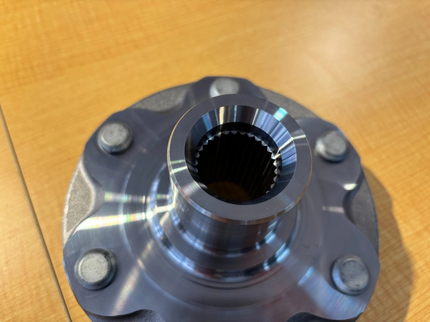 Front Axle Wheel Hub for Toyota 4Runner Tacoma FJ GX460 JDM