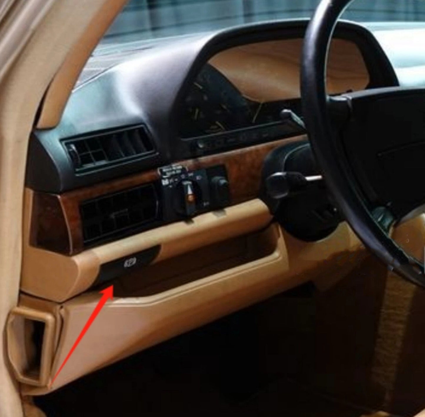 Handbrake Release Lever for Benz S Class W126 (1979-1991)
