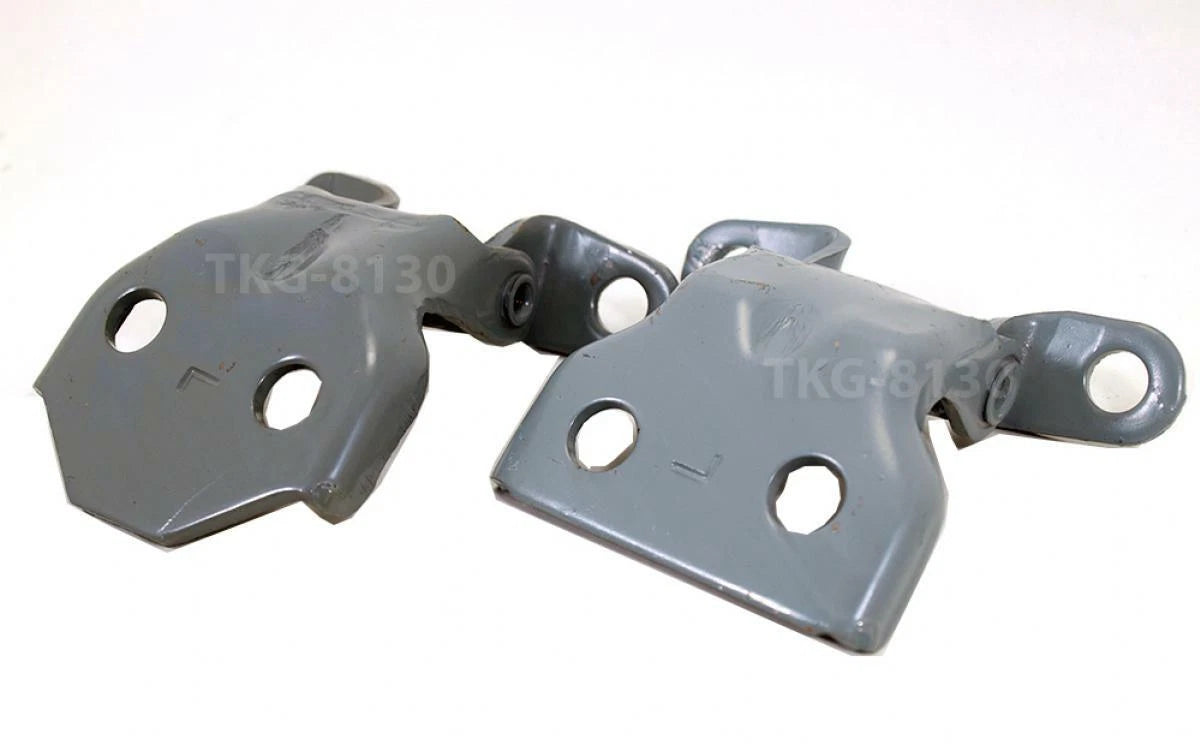 2 x Upper/Lower Door Hinges for Toyota Hilux LN50 MK2 (1984-1988)