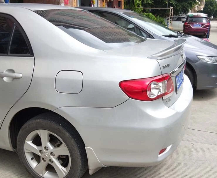Silver Metallic Trunk Spoiler Wing for Toyota Corolla Sedan (2007-2013)