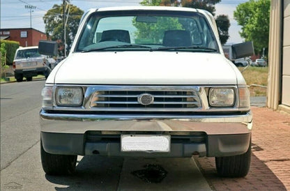 Grill for Toyota Hilux 1997-2001 4x2 2WD Workmate (1997-2001)