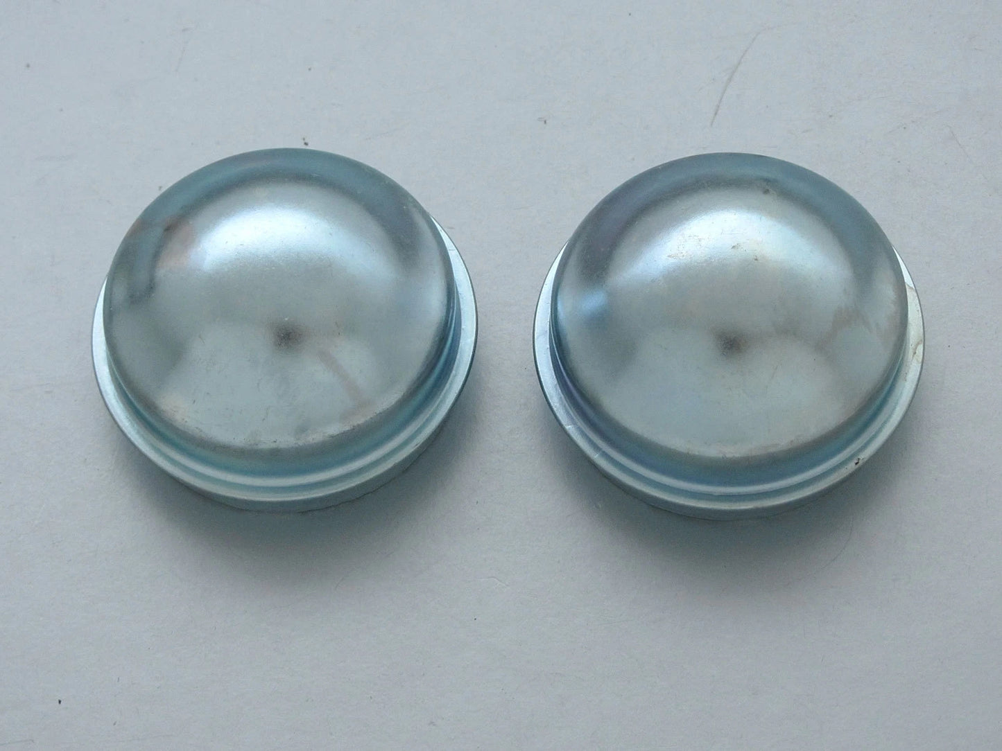 Wheel Dust Grease Caps for 85-98 Mazda Bravo B-Series B2000 B2200 B2600 Courier (85-98)