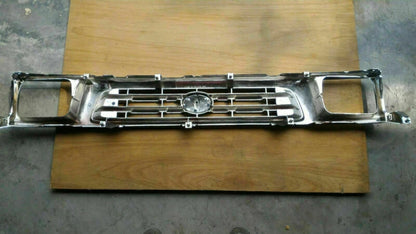 Grill for Toyota Hilux 1997-2001 4x2 2WD Workmate (1997-2001)