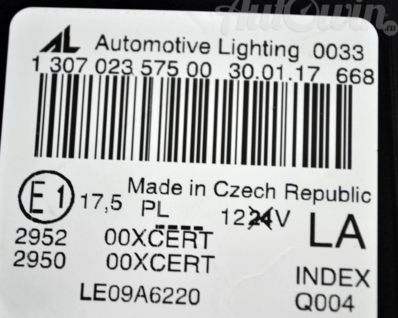 Headlight Set for Mercedes Benz C-Class W204 Xenon LED Right & Left (2007-2014)
