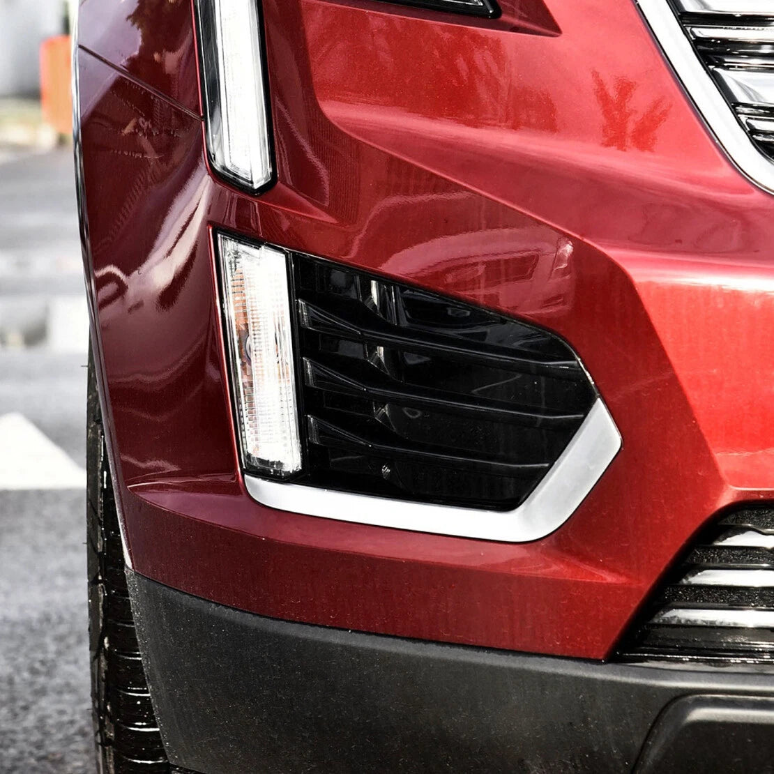 Right Front Fog Light Bezel Cover for Cadillac XT5 (2017-2019)