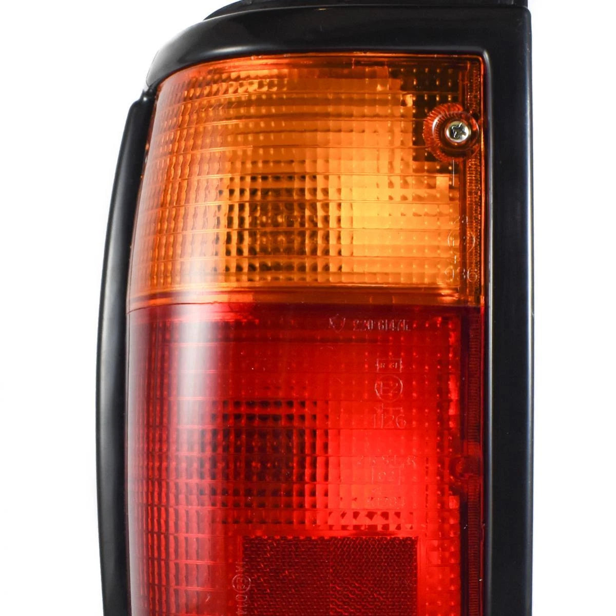 Tail Light Lamp LH Fits Mazda Bravo B2000 B2200 B2600 B-Serie Pickup 1985-98 D06