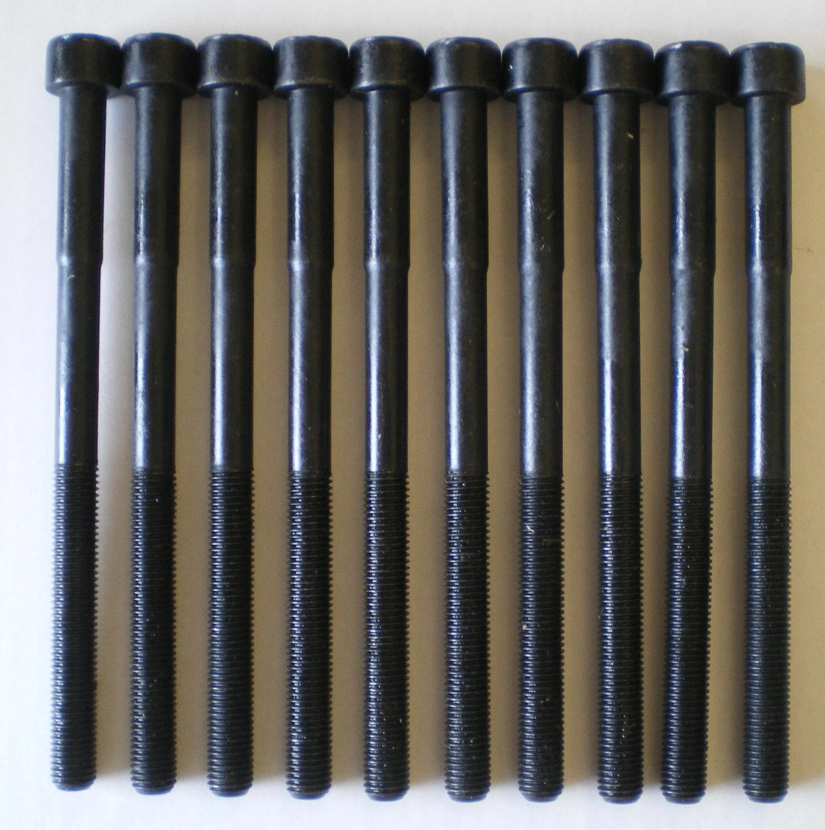 Head bolts for Rav4 Verso Previa Camry Avensis 2.0 on 2.4