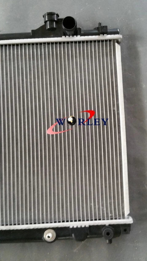 Radiator for Toyota Kluger 4WD MCU28 2003-2007 3.3L V6 AT/MT