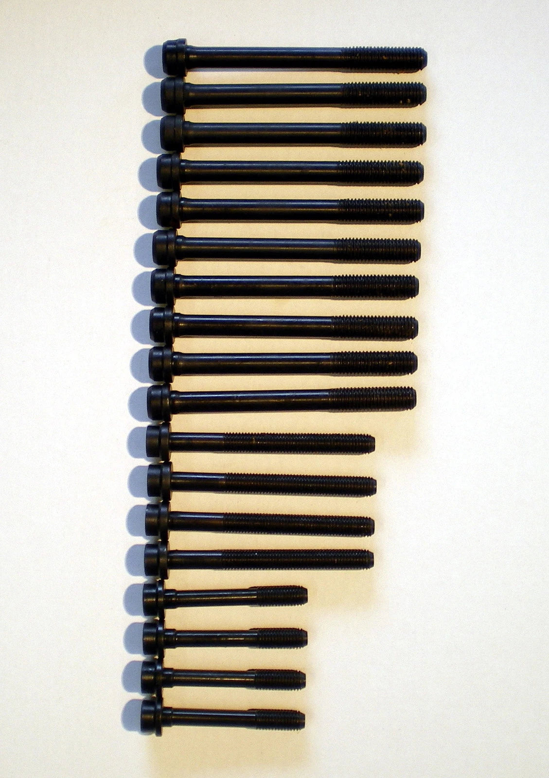 Cylinder Head Bolts for Chrysler Jeep Ford Vauxhall Range Rover VM 2.5TD