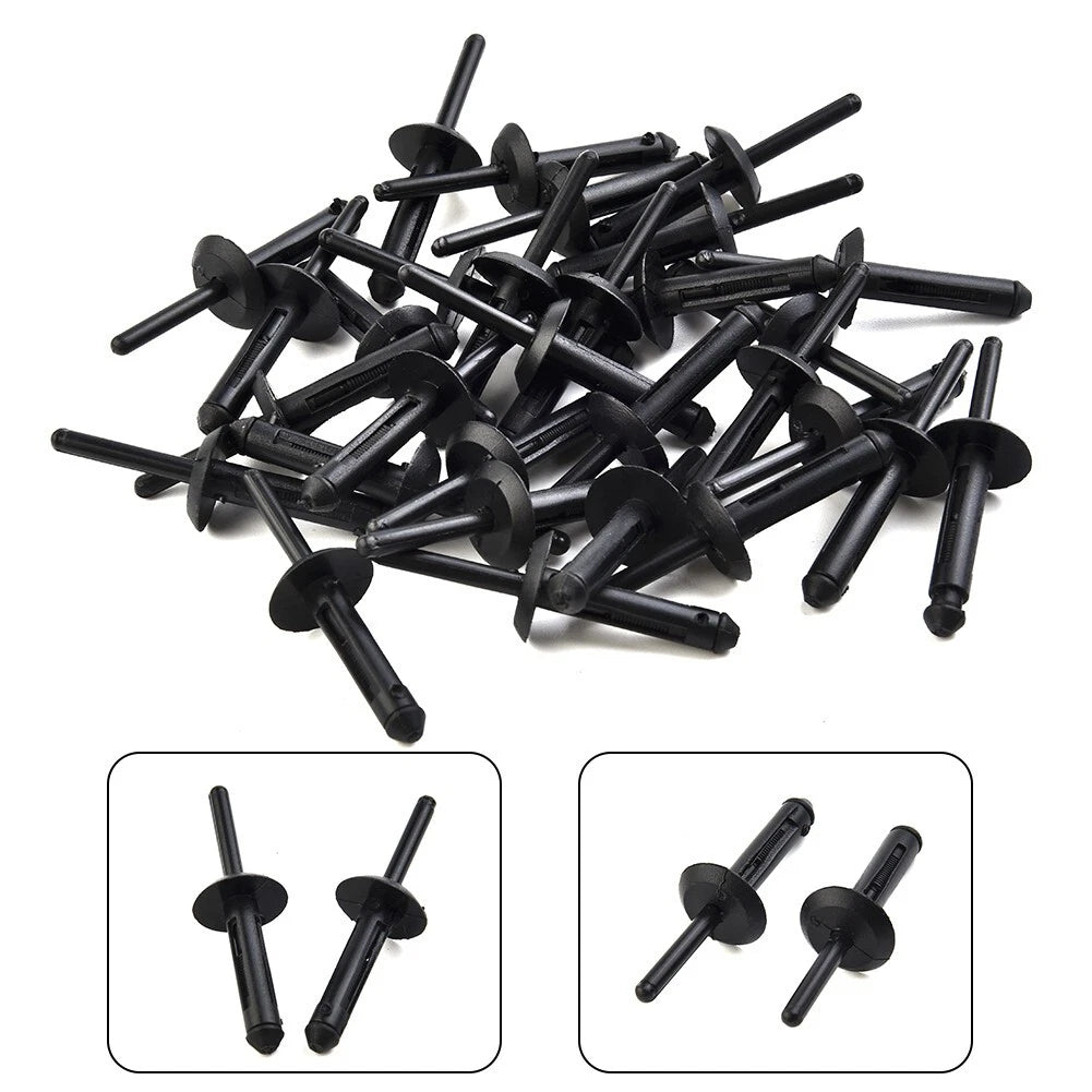 30x Door Panel Fastener Clips for Jeep Grand Cherokee (1999–2004)