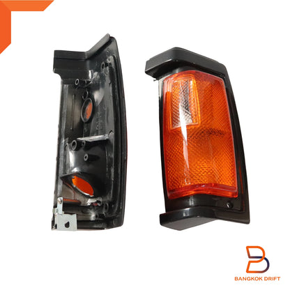 Front Side Turn Signal Light for Nissan Navara D21 86-92 Black Amber