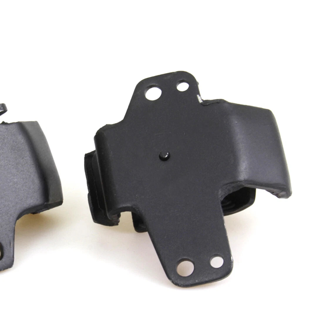 Engine Mounting Set for Nissan  1985-1999