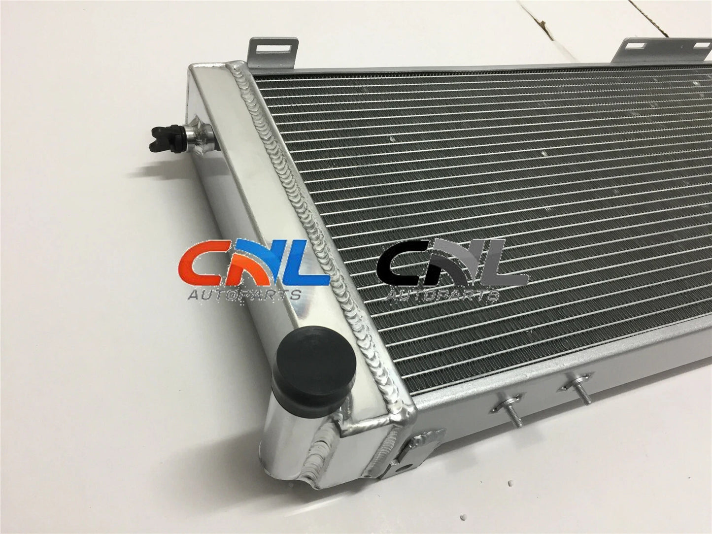 3 Row Aluminum Radiator for Jeep Cherokee XJ/Wagoneer (1991-2001)