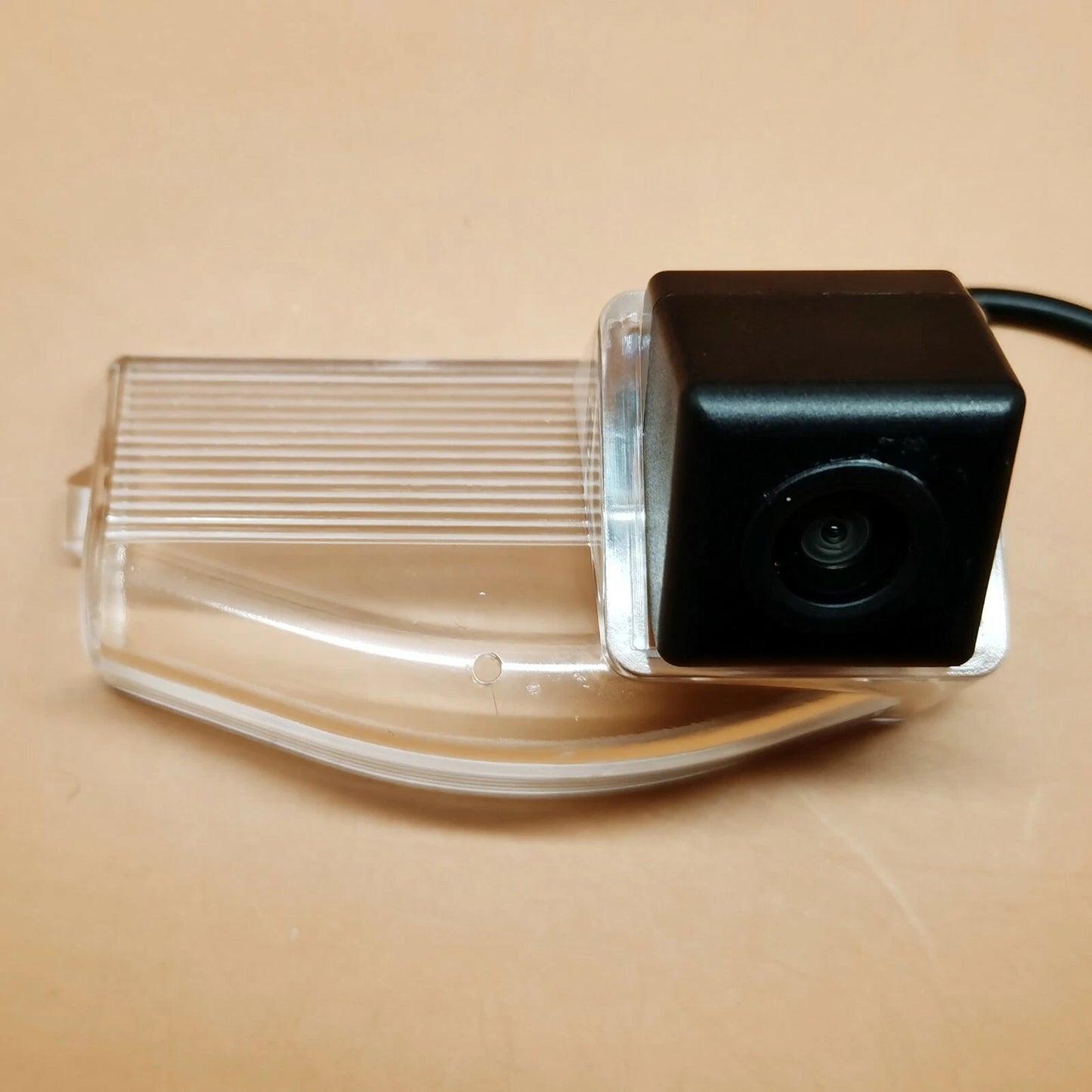 Car / Rear View Backup Camera / Mazda 2 (2007–2015)