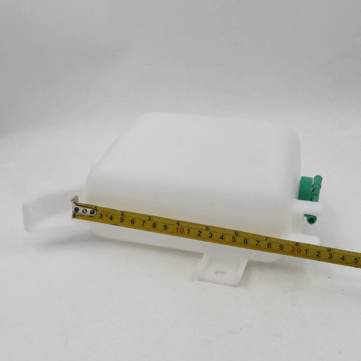 Overflow Radiator Tank for Nissan D21 Navara 1986-1997