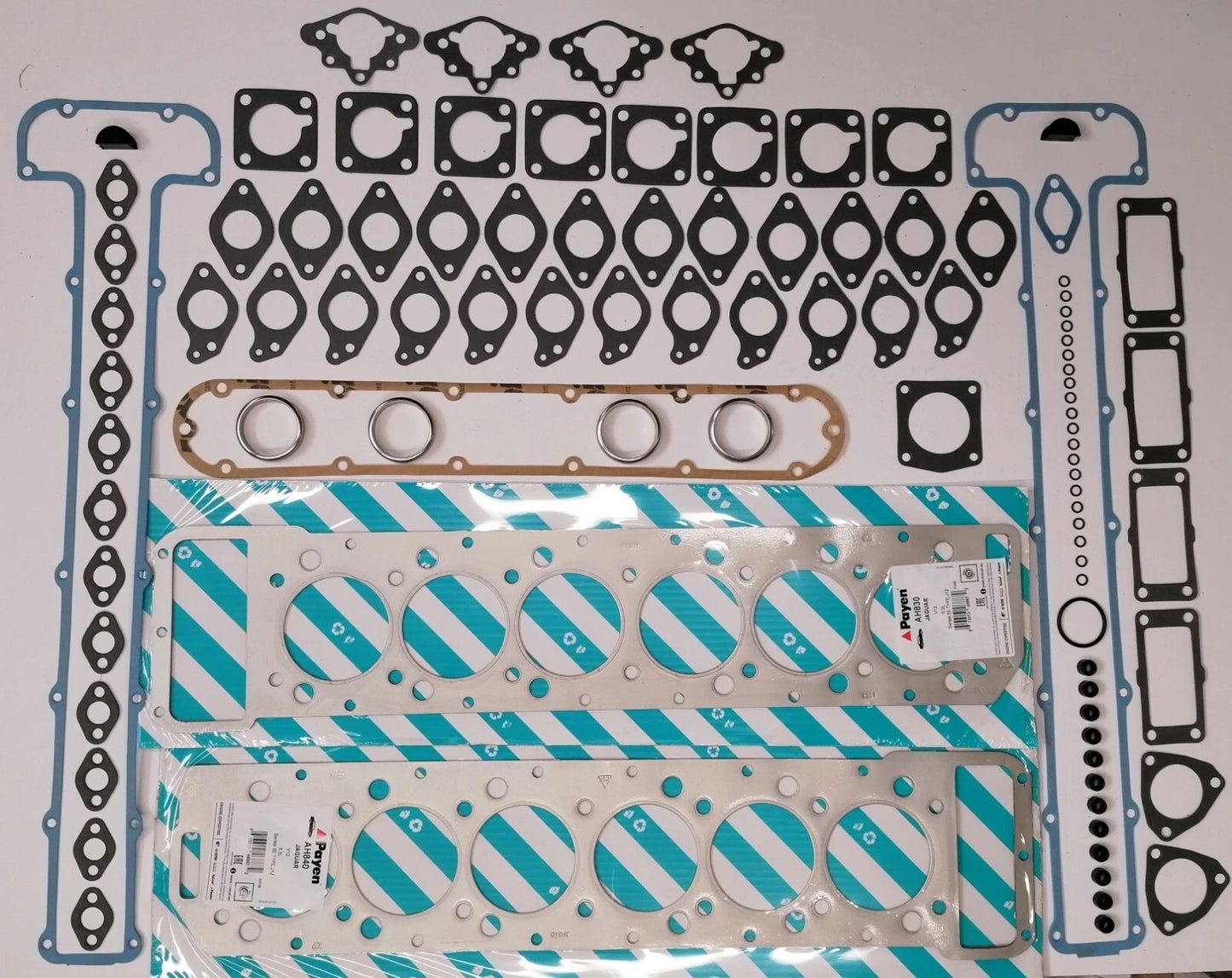 Head gasket set for Jaguar 5.3 V12 Double Six Vanden Carburetor (1971–75)