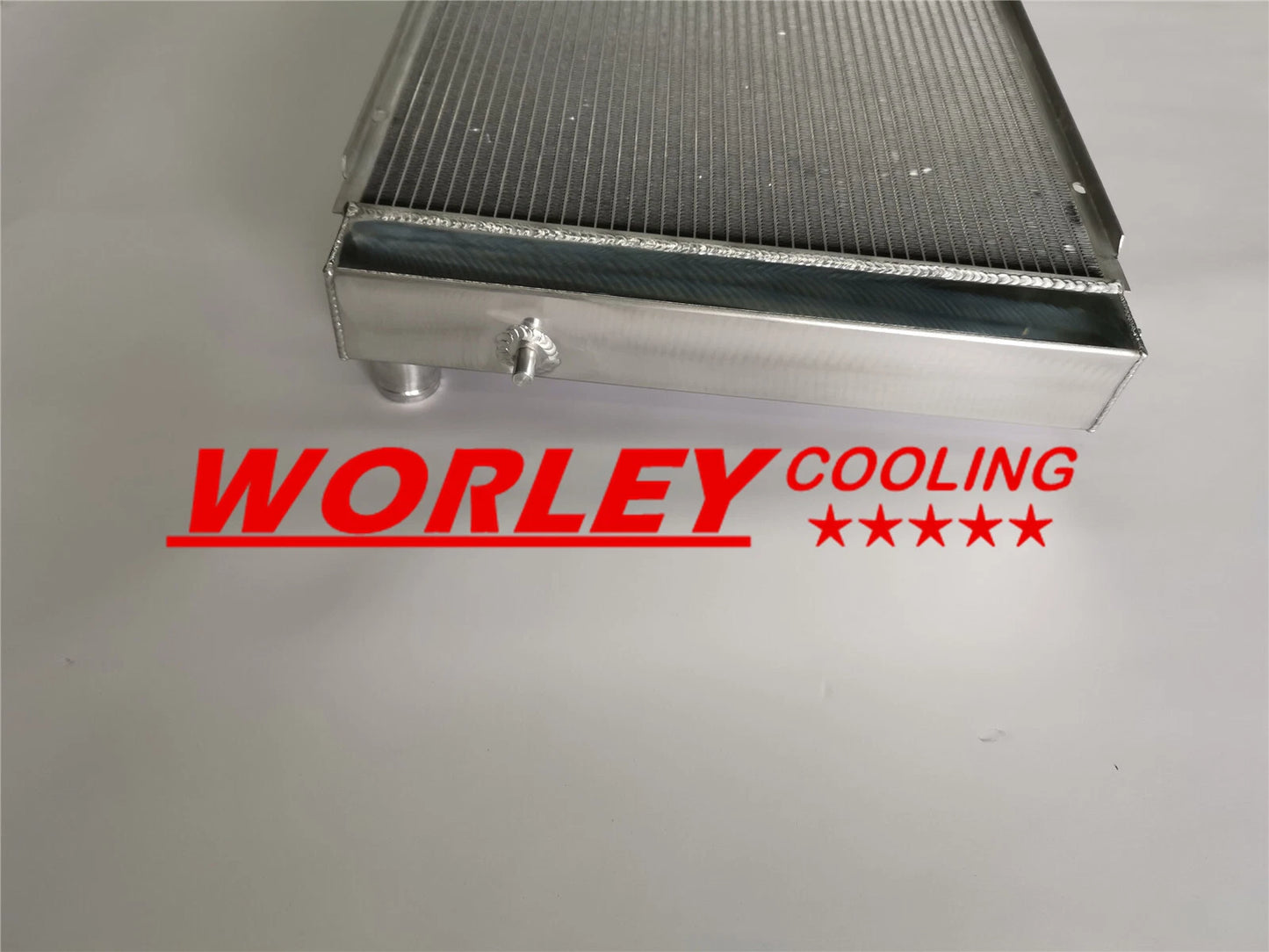 44mm Aluminum Radiator & Blue Hoses for Holden V8 Commodore (1988-1997)