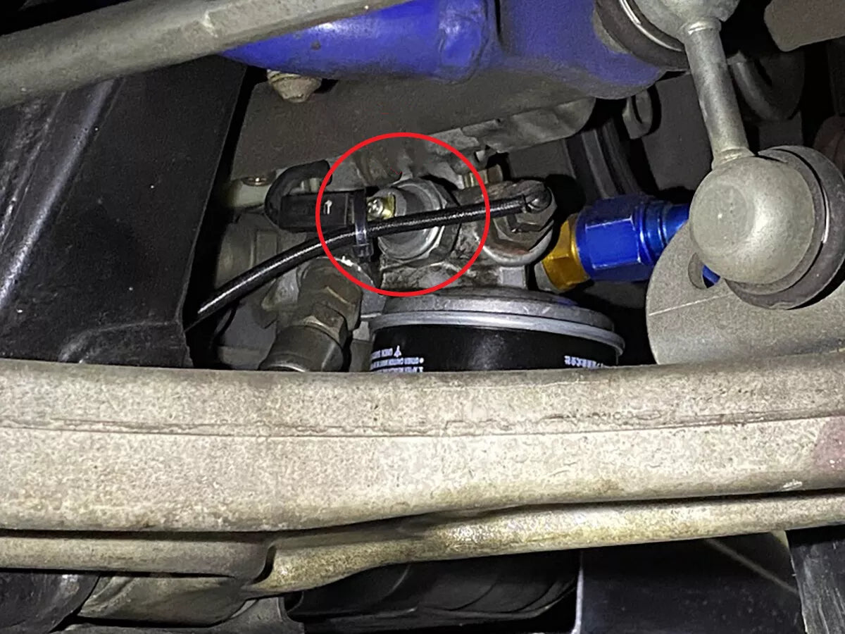 Oil Pressure Sensor for Mitsubishi L200, Eclipse, Galant (2001-2005)