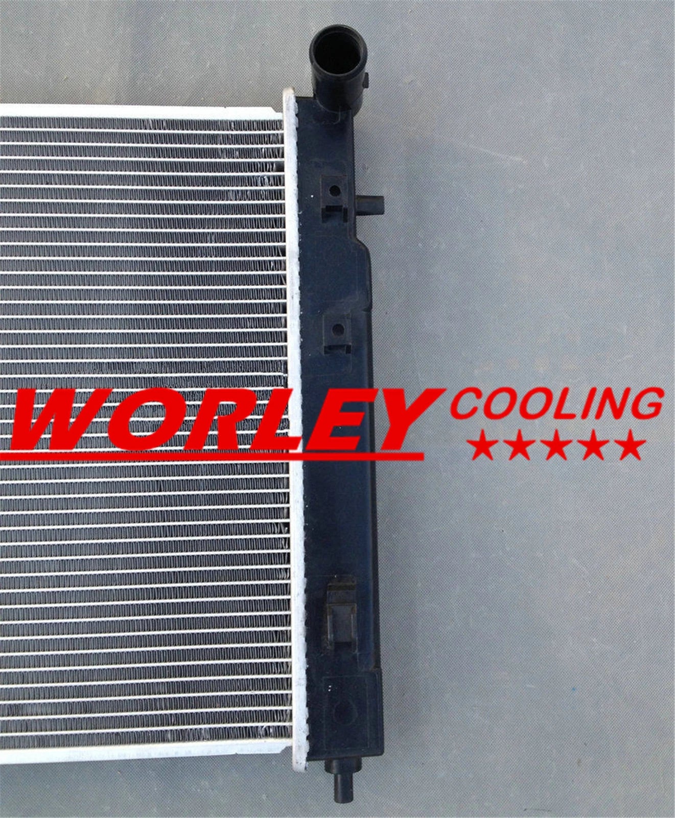 Radiator + Black Hose for Holden Commodore VT VX 3.8L V6 (1997-2002)