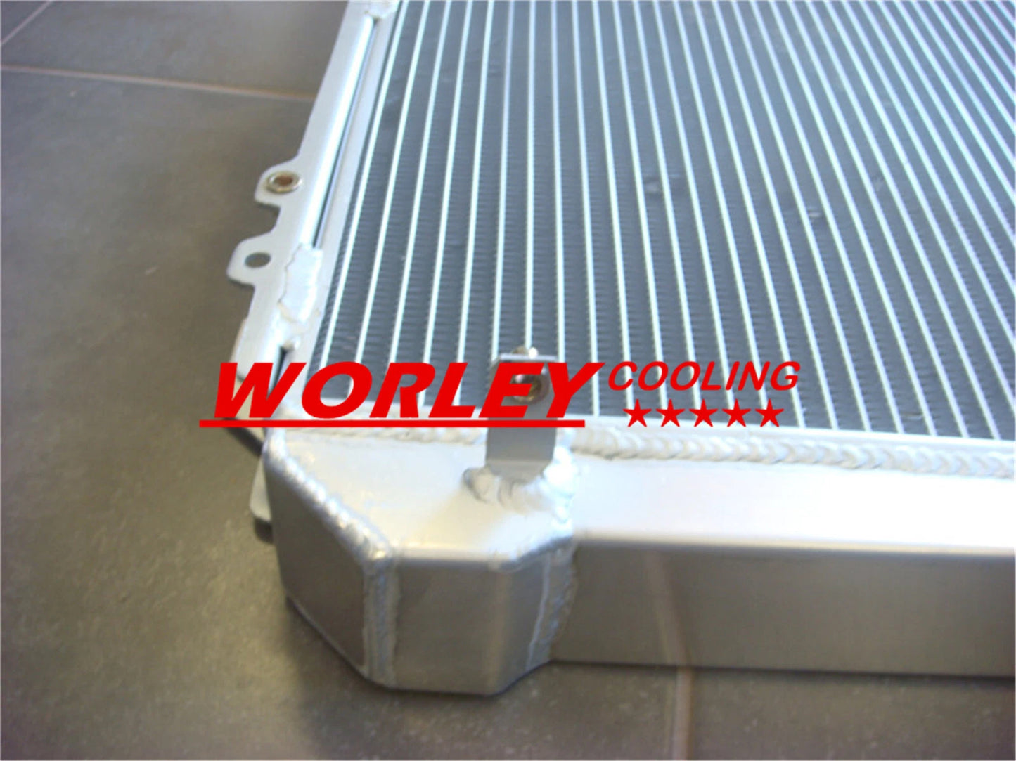 3 Row Aluminum Radiator for Toyota Hilux Surf KZN130 1KZ-TE (1993-1995)