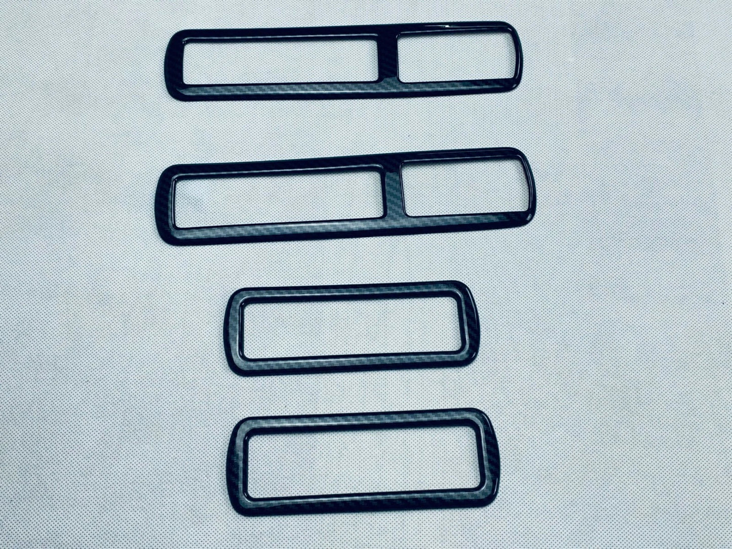 Carbon Fiber Rear Upper Air Outlet Vent Cover Trim for Toyota Highlander (2020-2023)