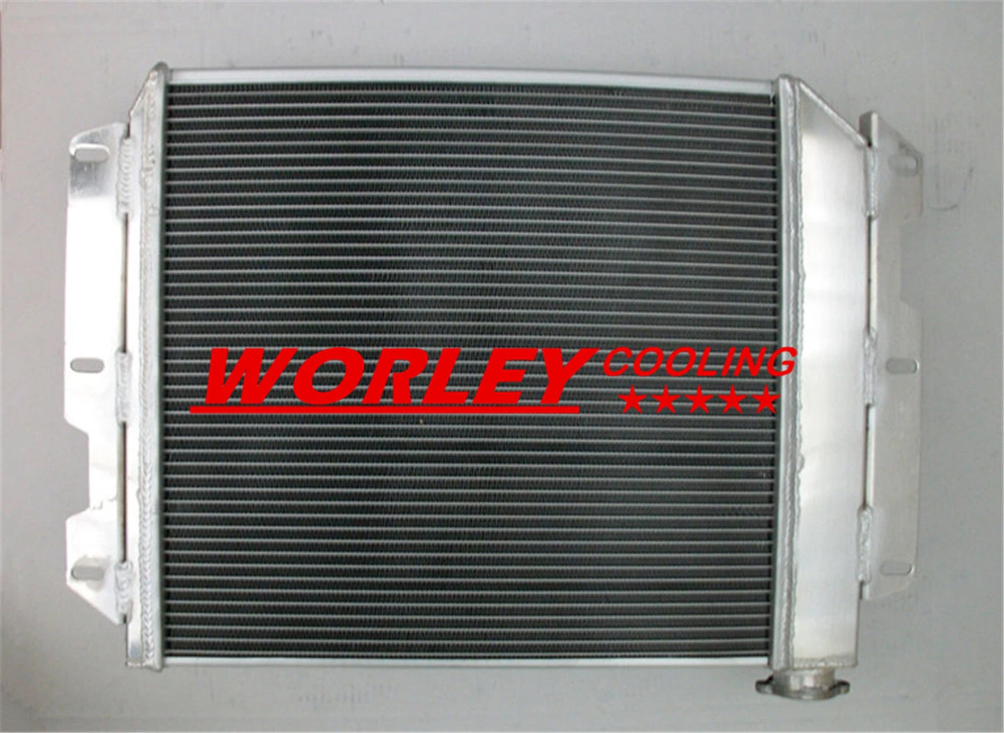 3 Core Aluminum Radiator & 16" Fan for Jeep Wrangler TJ YJ (1997-2006)