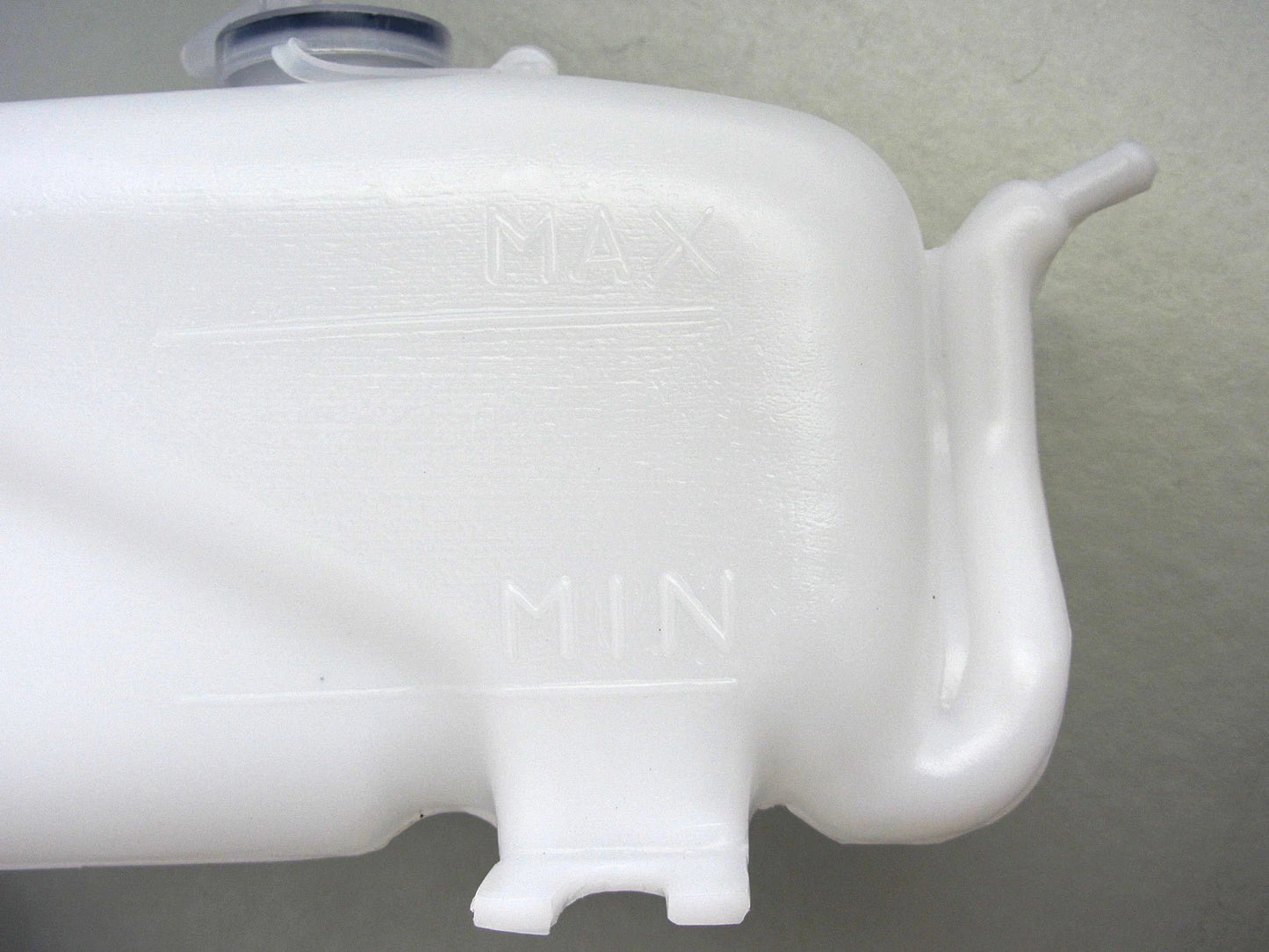 Radiator Overflow Bottle Tank for Isuzu TF TFR Holden Rodeo (1993-1997)